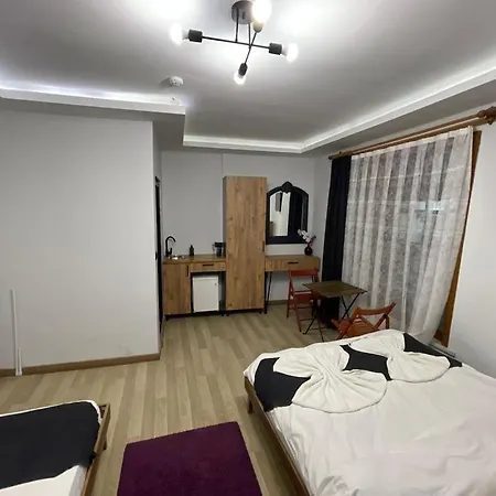 Valeria White Suites Отель *