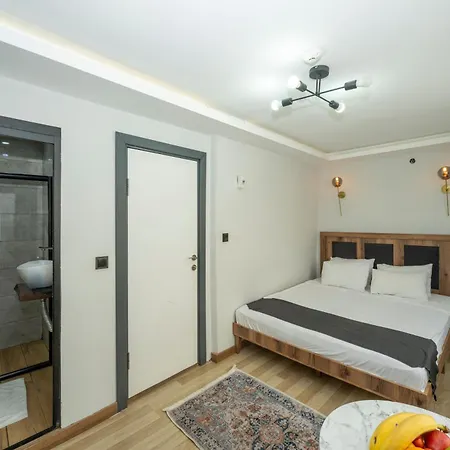 Valeria White Suites