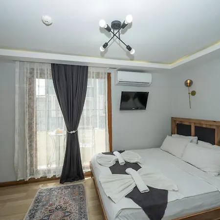 Отель Valeria White Suites Стамбул