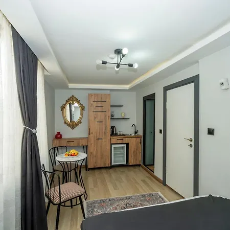 Valeria White Suites Стамбул