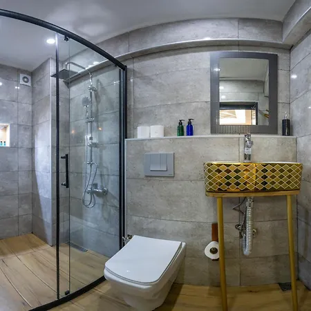 Отель Valeria White Suites Стамбул